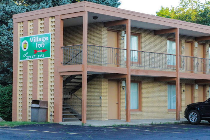 Village Inn Motel - Web Listing